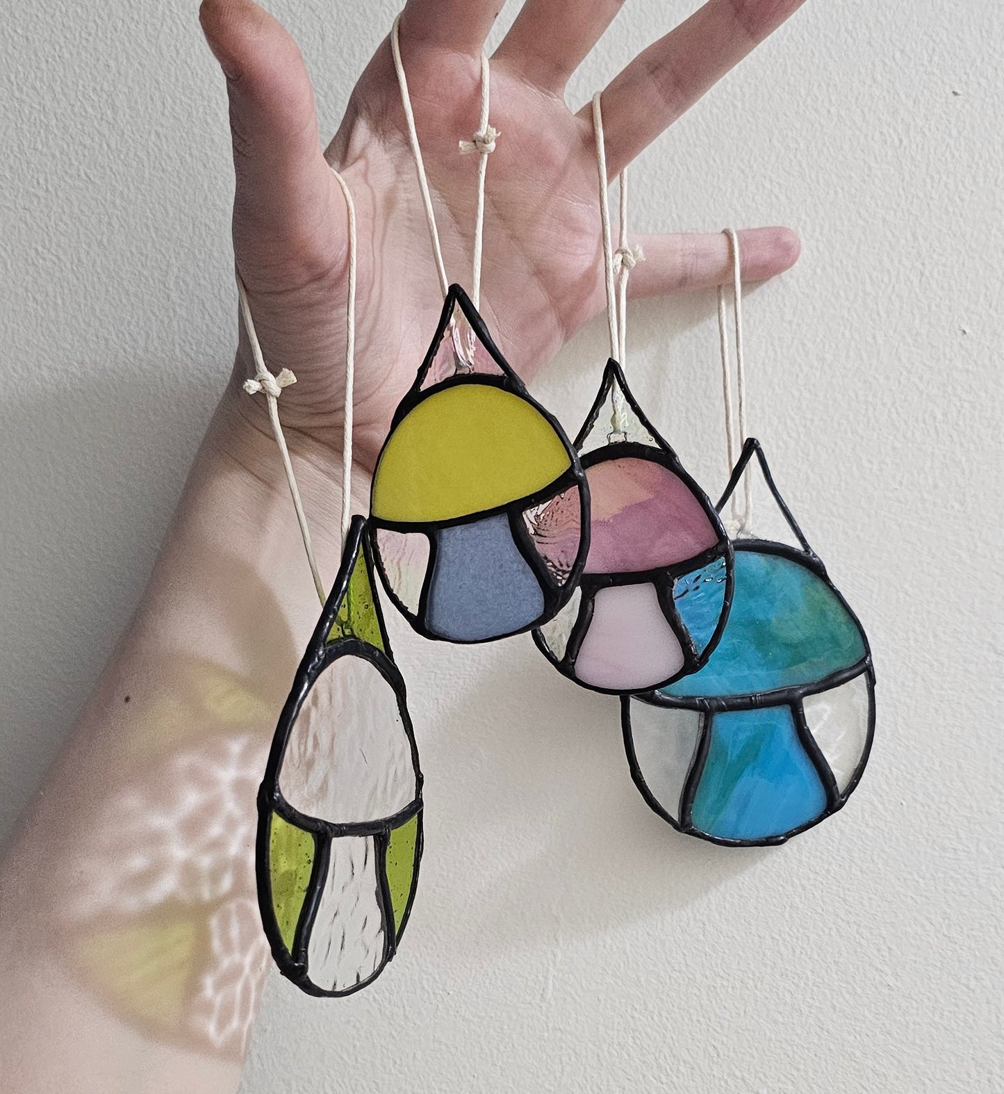 [Hobby License] DIY Mushroom Drops Template - Digital Download - Stained Glass Pattern