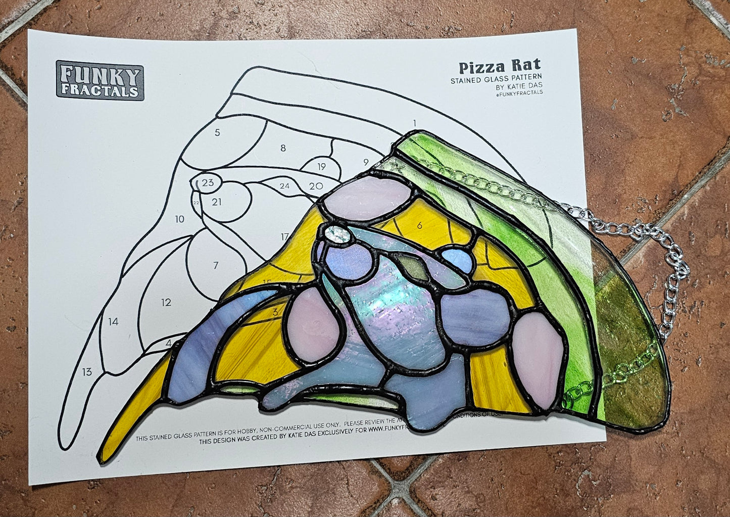 [Hobby License] DIY Pizza Rat Template - Digital Download - Stained Glass Pattern